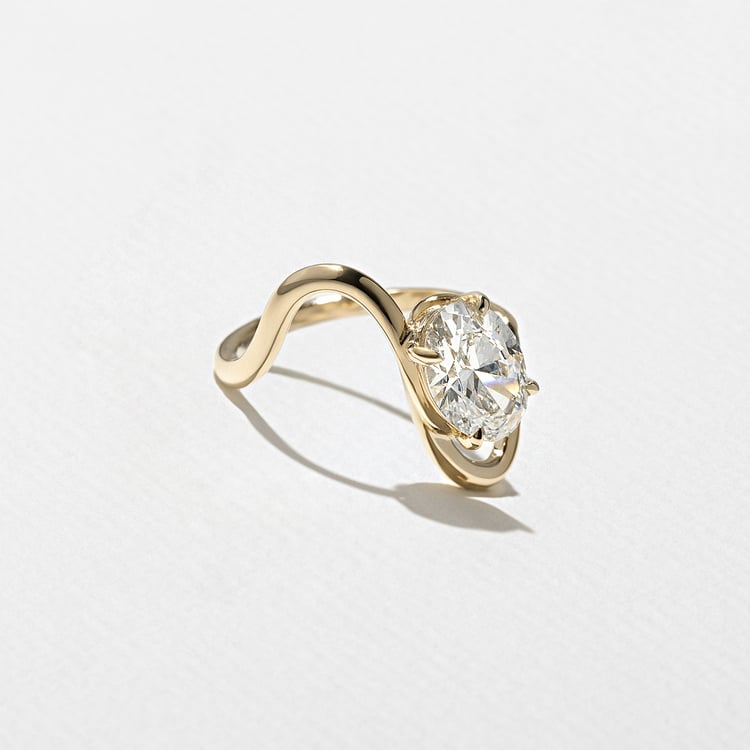 Stella Oval in 14k Yellow Gold – view 3