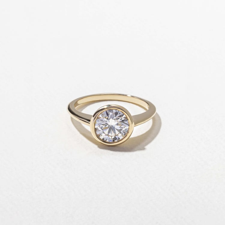 Bailey Round Solitaire in 18k Yellow Gold