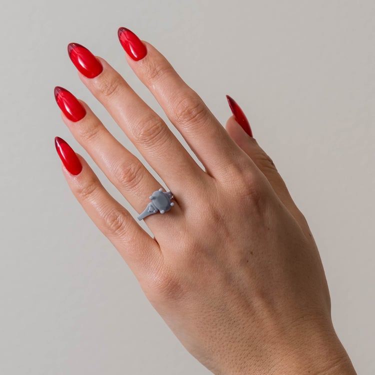 Cleo Oval in Resin