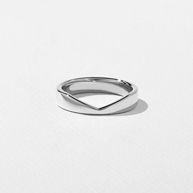 Notch Thin in Platinum