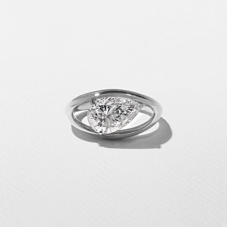 Monroe Pear in Platinum