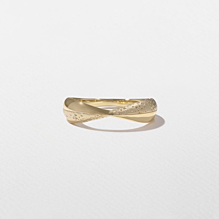 Sonora Textured in 18k Yellow Gold
