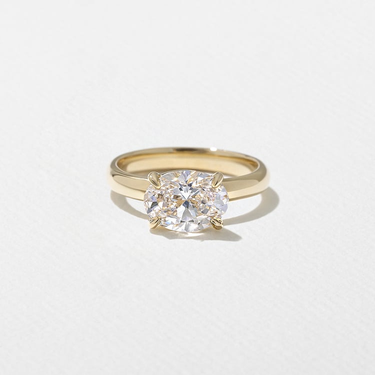 James Oval in 18k Yellow Gold