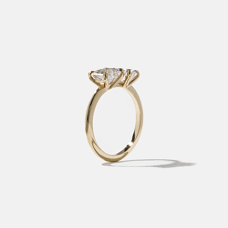 Vivi Oval and Asscher in 18k Yellow Gold – view 5