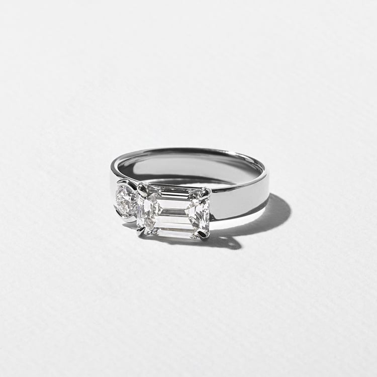 Henri Emerald-Cut in Platinum – view 2
