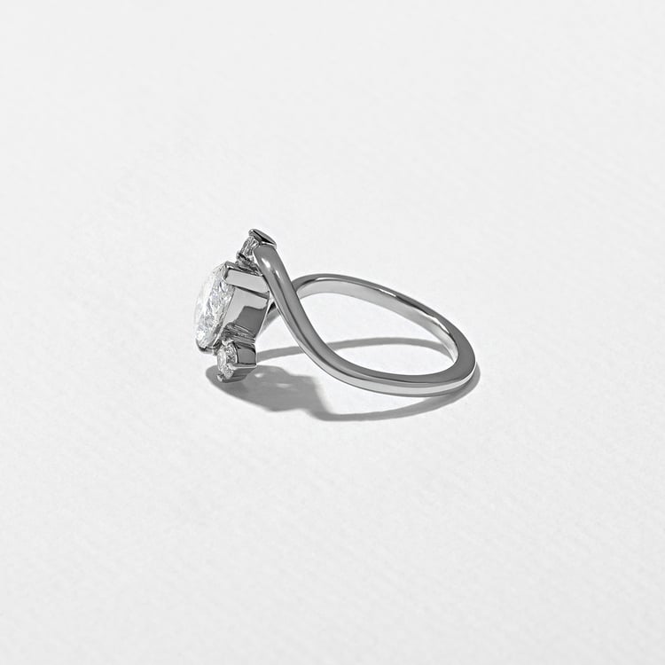 Gemma Pear in 18k White Gold – view 3