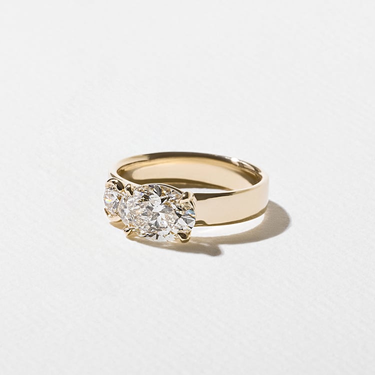 Henri Oval in 18k Yellow Gold – view 2