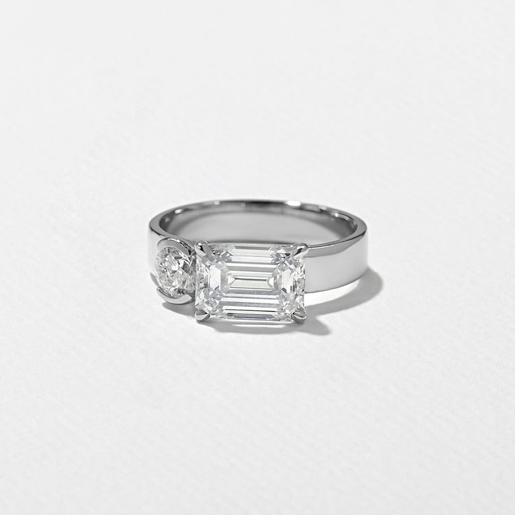 Henri Grand Emerald-Cut in 18k White Gold – view 2