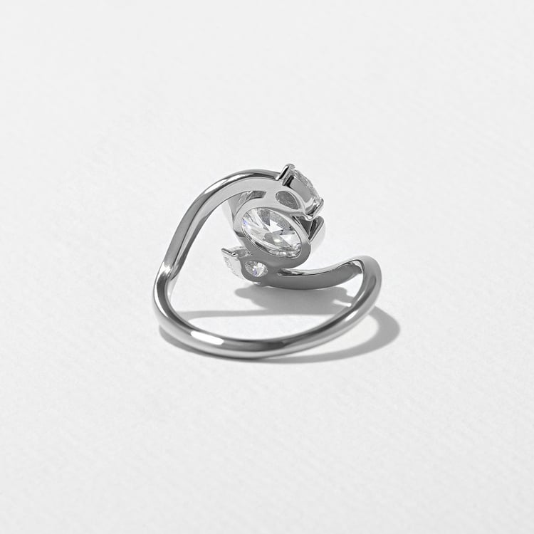 Gemma Oval in Platinum – view 4