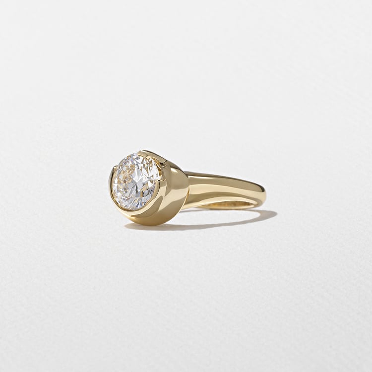 Gaia Round in 18k Yellow Gold – view 2
