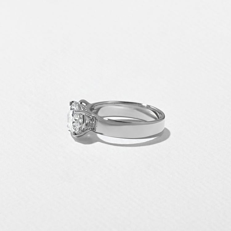 Henri Grand Oval in 18k White Gold – view 3