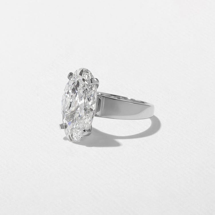 Nova Antique Oval in 18k White Gold – view 2