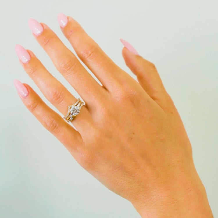 Eve Round in 14k Yellow Gold – video thumbnail