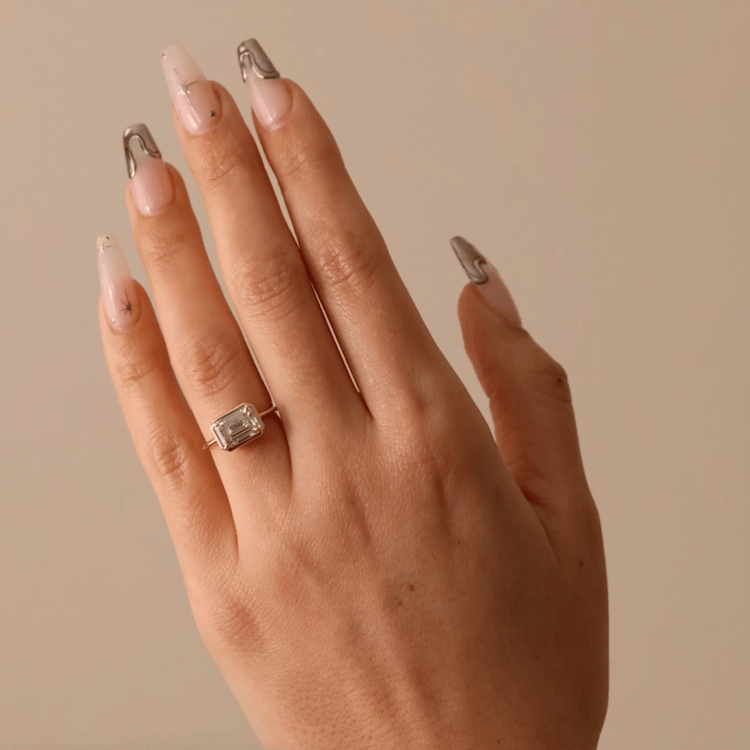 August Emerald-Cut in 14k Yellow Gold – video thumbnail