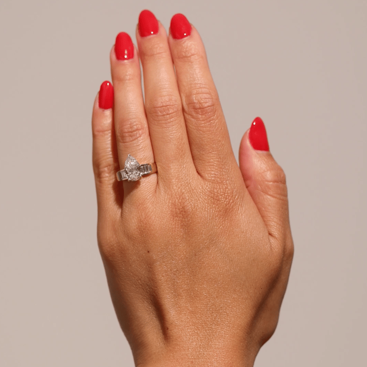 Nova Pear in 14k Yellow Gold – video thumbnail