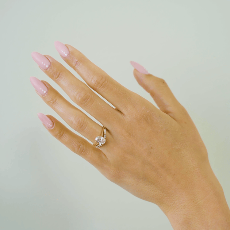 Iris Oval Solitaire in 14k Yellow Gold – video thumbnail