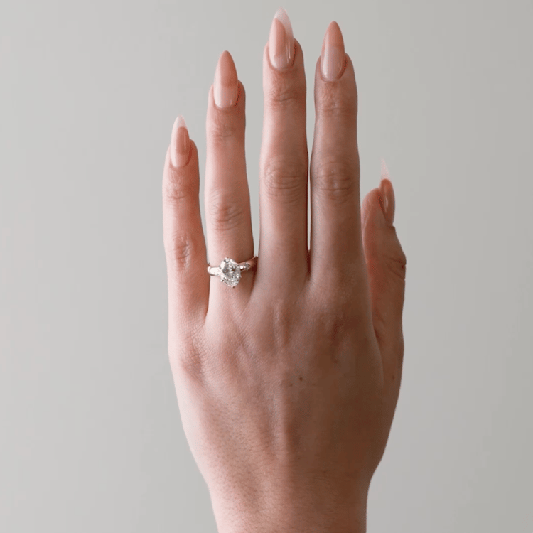 Skylar Champagne Diamond in Platinum – video thumbnail