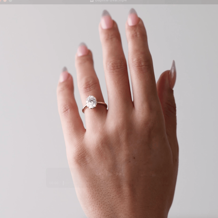 Daphne Antique Oval video preview