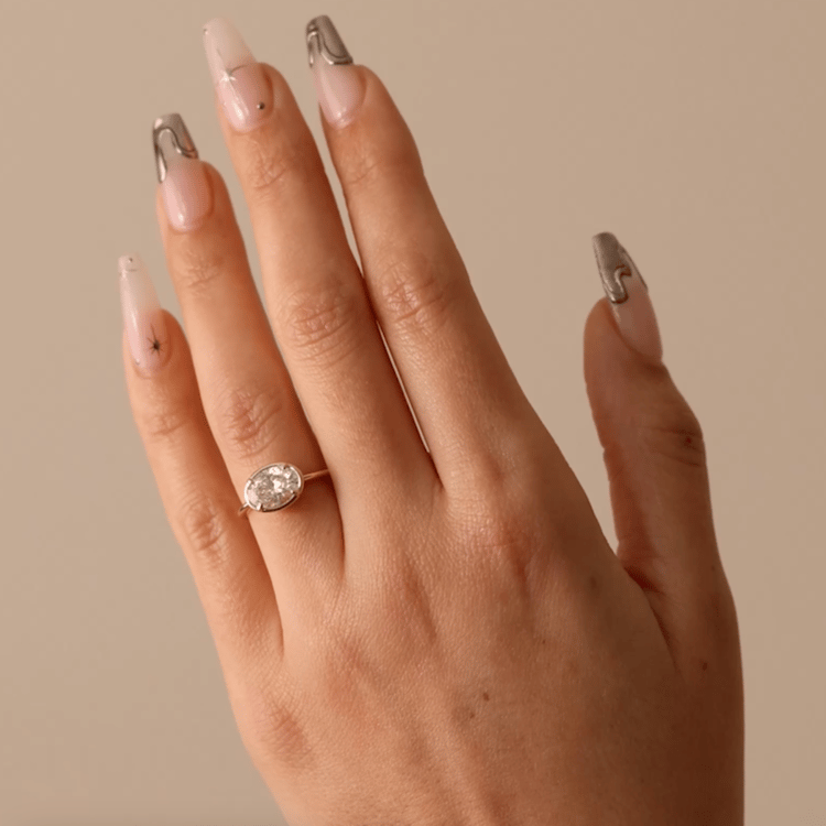 August Oval in 14k Yellow Gold – video thumbnail