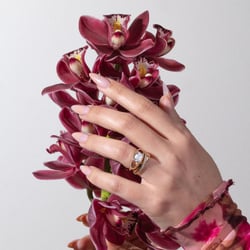 Monroe Emerald-cut in 14k Yellow Gold – view 7 thumbnail