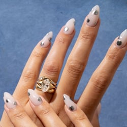 Monet Oval in 18k White Gold – view 6 thumbnail