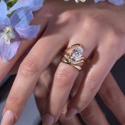Lyra Oval in 14k Yellow Gold – view 5 thumbnail