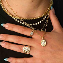 Monroe Oval Mini in 14k Yellow Gold – view 5 thumbnail