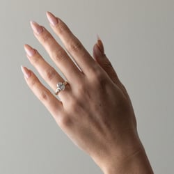 Skylar Oval in Platinum – view 7 thumbnail