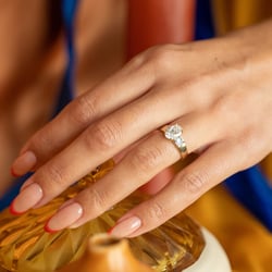 Nova Oval in 14k Yellow Gold – view 6 thumbnail