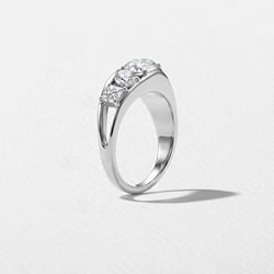 Maeve Round in 18k White Gold – view 5 thumbnail