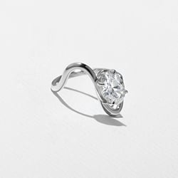 Stella Oval in 14k White Gold – view 3 thumbnail