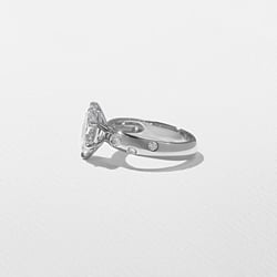 Skylar Oval in Platinum – view 3 thumbnail