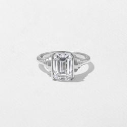 Monet Emerald-Cut in 18k White Gold thumbnail