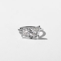 Vivi Pear and Princess in 18k White Gold thumbnail