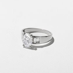 Nova Oval in Platinum – view 2 thumbnail
