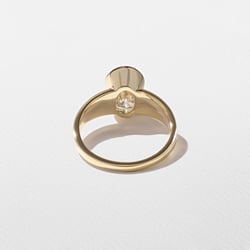 Lou Oval in 14k Yellow Gold – view 4 thumbnail