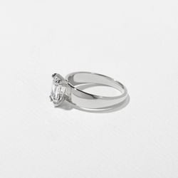 Nova Emerald-Cut in 18k White Gold – view 3 thumbnail