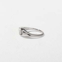 Monroe Oval Mini in 14k White Gold – view 3 thumbnail