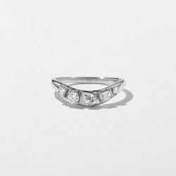 Ember in 18k White Gold thumbnail