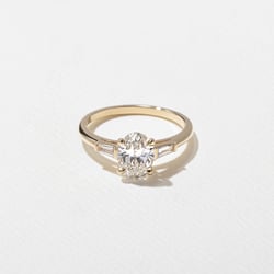 Eve Oval in 14k Yellow Gold thumbnail
