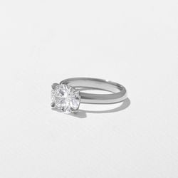 James Oval in Platinum – view 2 thumbnail