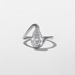 Lyra Pear in 14k White Gold thumbnail