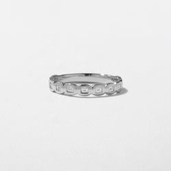 Pebble in Platinum thumbnail