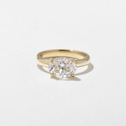 James Oval in 14k Yellow Gold thumbnail