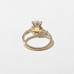 Trey Oval in 14k Yellow Gold – view 4 thumbnail