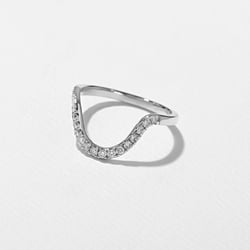 Astra with Pavé in Platinum – view 2 thumbnail