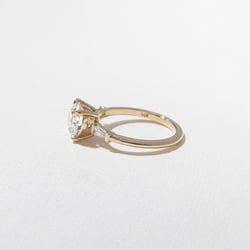 Trey Round  in 14k Yellow Gold – view 3 thumbnail