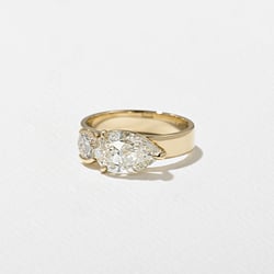 Henri Grand Pear in 18k Yellow Gold – view 2 thumbnail