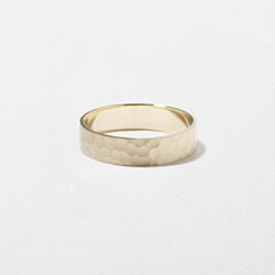 Hunter in 18k Yellow Gold thumbnail