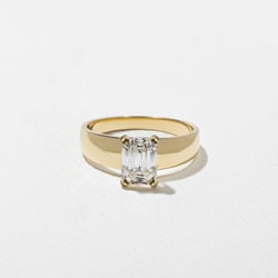 Nova Emerald-Cut in 18k Yellow Gold thumbnail